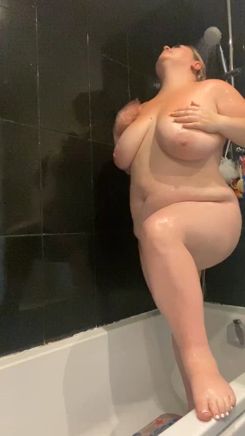 amateur bbw big ass big tits blonde boobs milf masturbating pussy tits gif