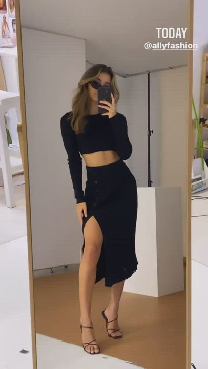 Australian Model Selfie gif