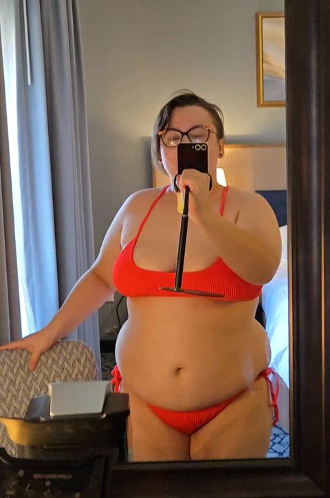 alt bbw bikini chubby girlfriend glasses mirror nerd gif