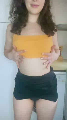 any small boob lovers here?