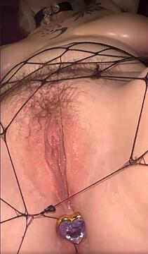 Clean my sweaty pussy up with your tongue please.