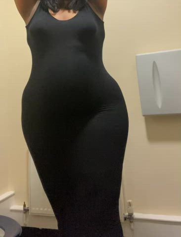 The best dresses have easy access ;)