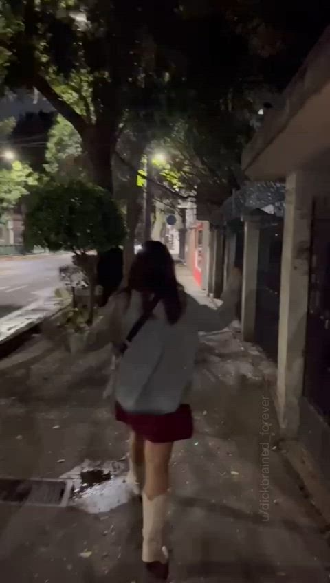 Always fun walking home after a party😛