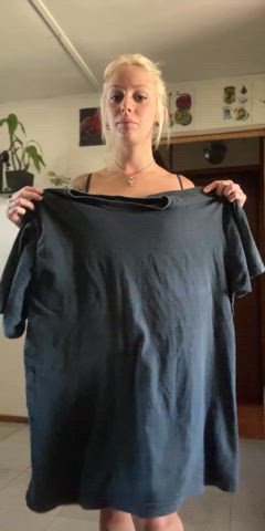 How many inches do you think it is? I'm going to fuck you without mercy, I'm just