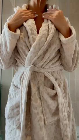 It’s cold today wanna cum inside? 44y/o British Female
