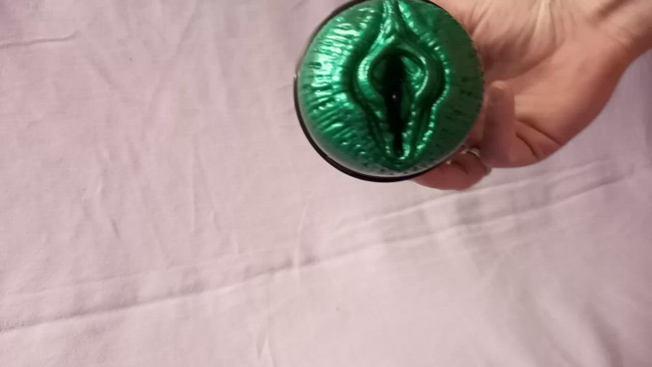 Tipping my alien Queen fleshlight