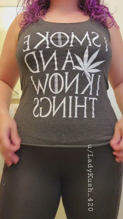 Embrace your curves.. Love them, flaunt them, rock them ??