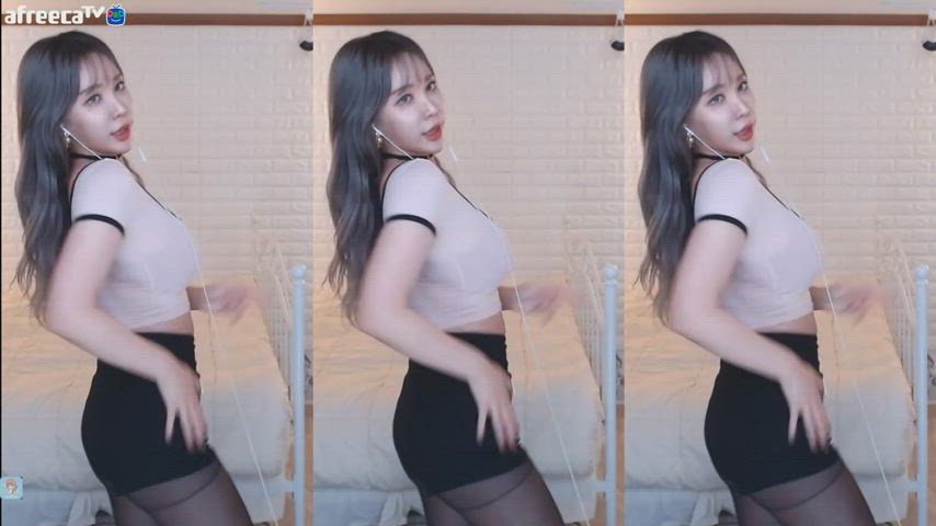 asian bouncing tits cute dancing korean model gif