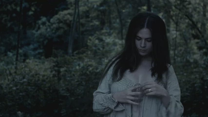 Hayley Atwell, big boobs