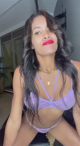 ass brunette latina gif