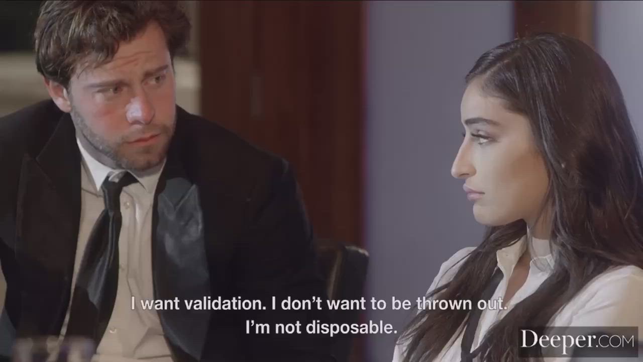 Emily speaking spanish in her hottest scene so far 🔥