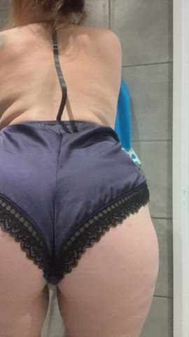 Little wiggle for a big girl