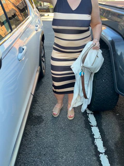 amateur big nipples big tits braless homemade jiggle natural tits non-nude pokies