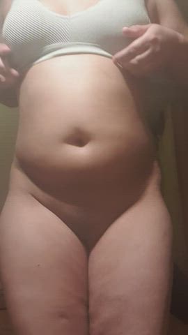 Do you like how my 19 year old tits and ass bounce?