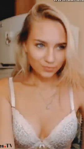 Blonde Camgirl Cute Nude gif