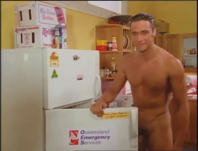 Tin Tin Tin - Tayler Kane's tiny penis in "Fire" (Ep. 1x01, 1995)