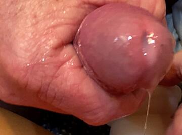 I need someone to help me finish this Cock off from a Cumfest Please