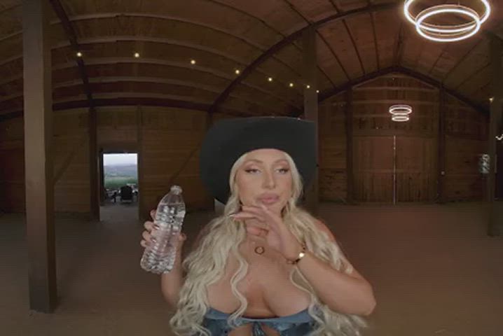 Hold Your Whoreses with Kayley Gunner - BaDoinkVR