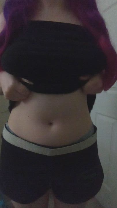 Black Starkitten Posting her Titty drops!~