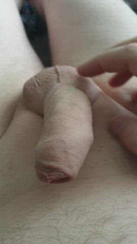 [43] Dutch guy, loves to play with my skin.