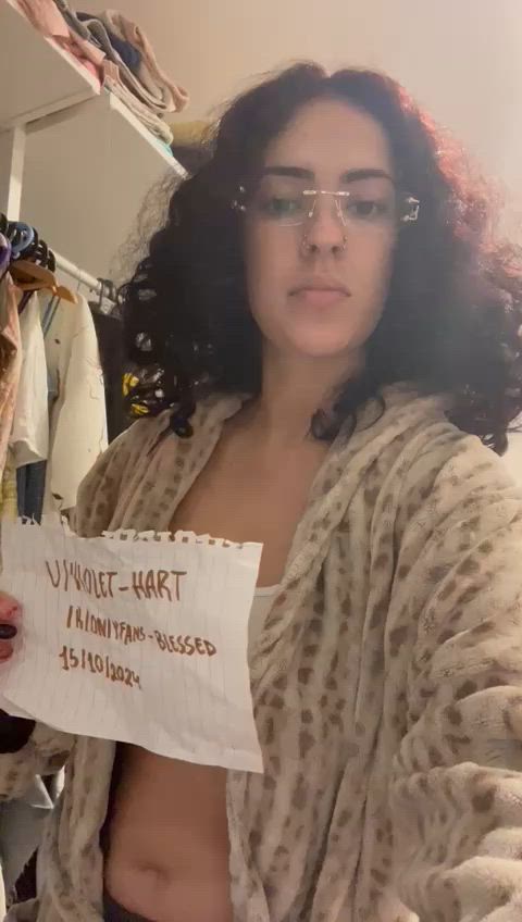 non-nude reddit verified gif