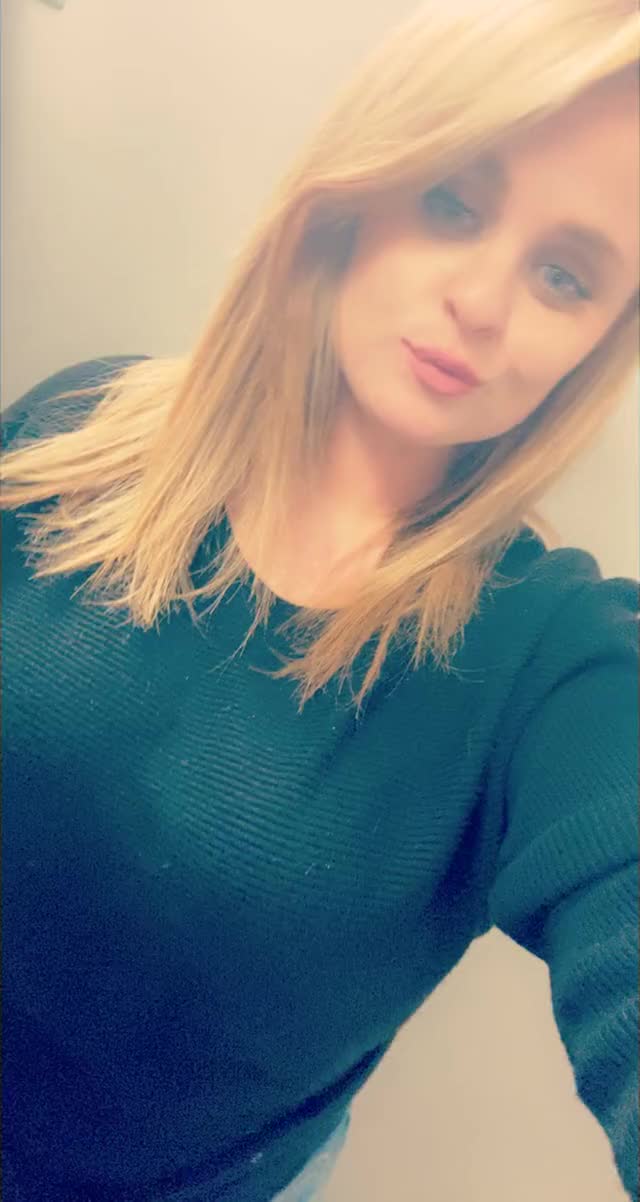 I love showing off my tits ?? {OC}