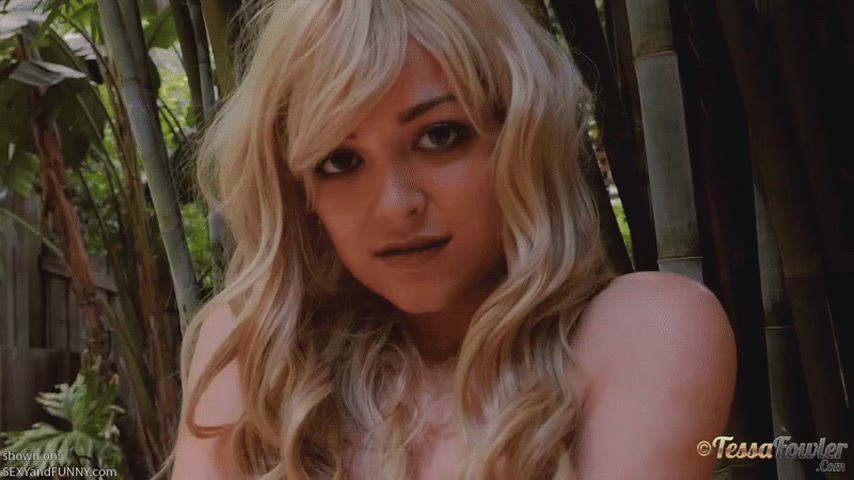 blonde cleavage huge tits outdoor tessa fowler gif