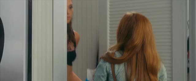 Gal Gadot GIF - 01