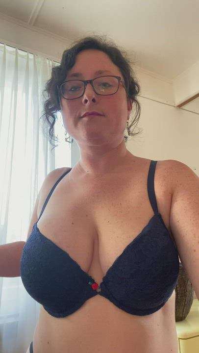 Let me be the milf girl that cheers you up today