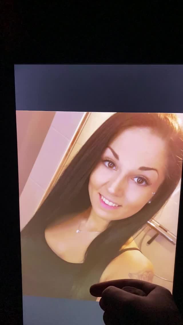 Slut made me cum nicely <3