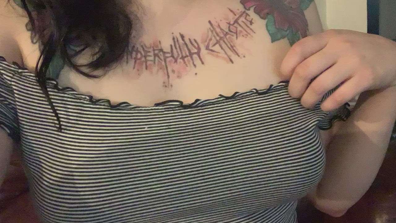 Cute lil reveal ?