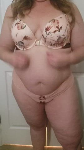 A titty reveal!