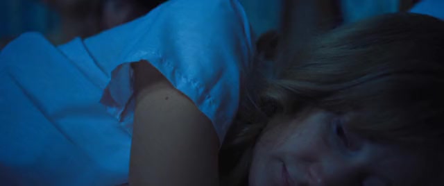 /r/celebrityplotarchive - Emma Stone & Andrea Riseborough kissing in Battle of