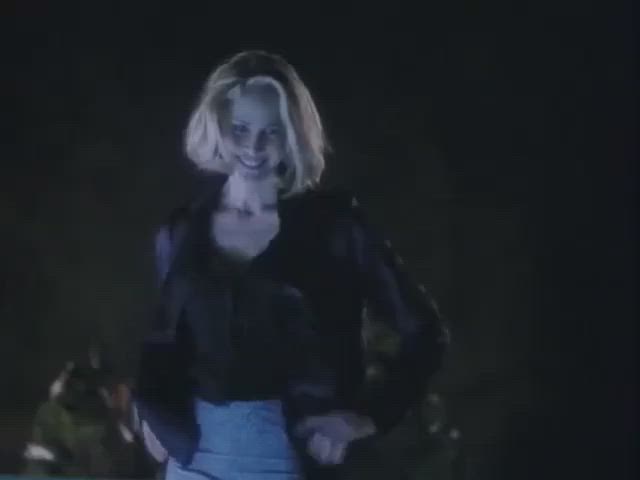Kathleen Kinmont's pool plot in The Corporate Ladder (1997)