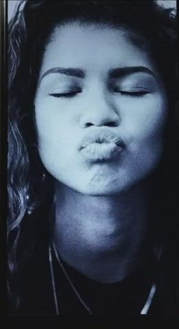 Zendaya 1st trib to this grouo