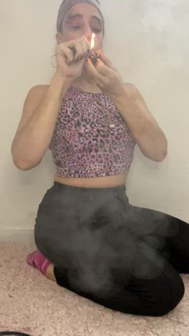 Happy Holidaze everyone ! Wake n bake with me (f) [oc]