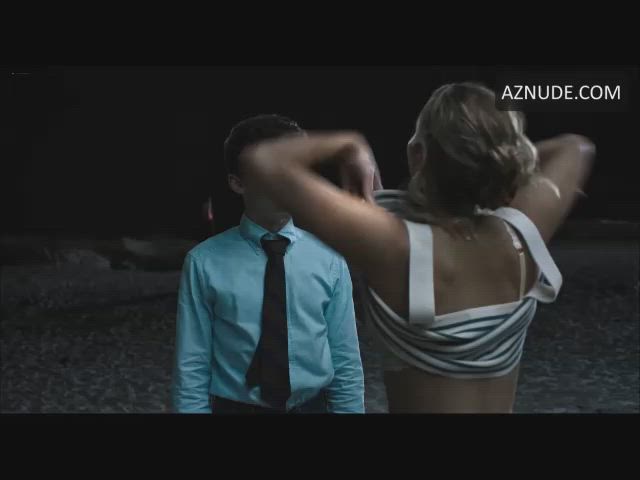 jennifer lawrence nude nudity public gif