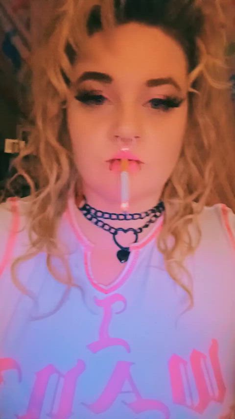 Blonde big titty bimbo, smoke em if ya got em