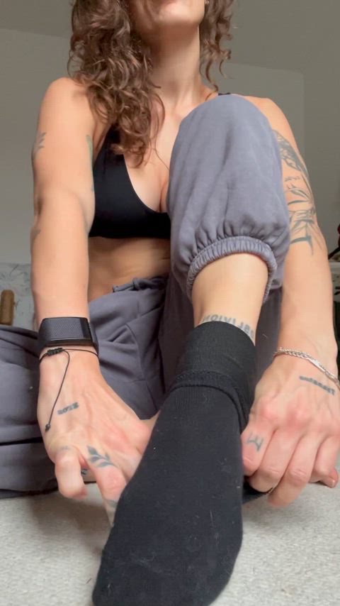 Little sole reveal