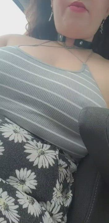 (21f) I think the guy in the shop saw me 😳