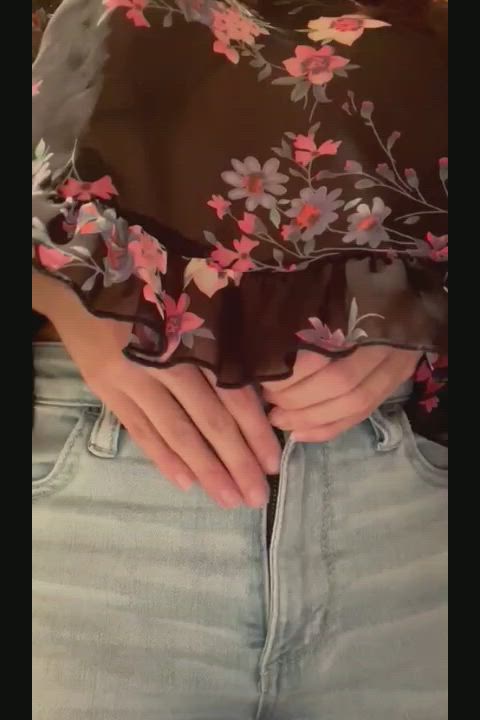 Looking for a Suggar Daddy 😝😝