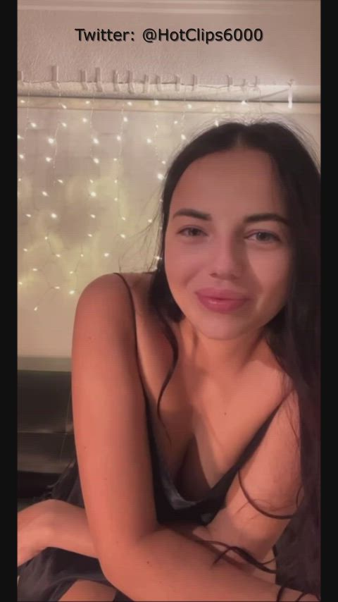 accidental big tits boobs busty embarrassed exposed lingerie nipple nipslip tits