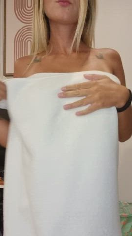 Tired of people thinking my tits are fake 🤣 here's a squeeze and bounce to prove