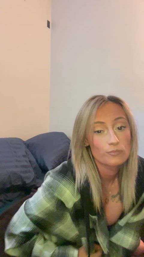 amateur boobs homemade naked small tits tattoo tits amateur-girls gif
