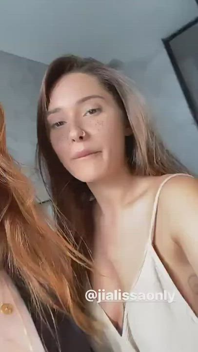 Kissing Lesbian Lesbians gif