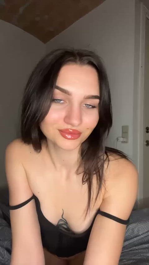 brunette cute onlyfans sexting sexy blowjobs just-boobs lips-that-grip real-orgasms
