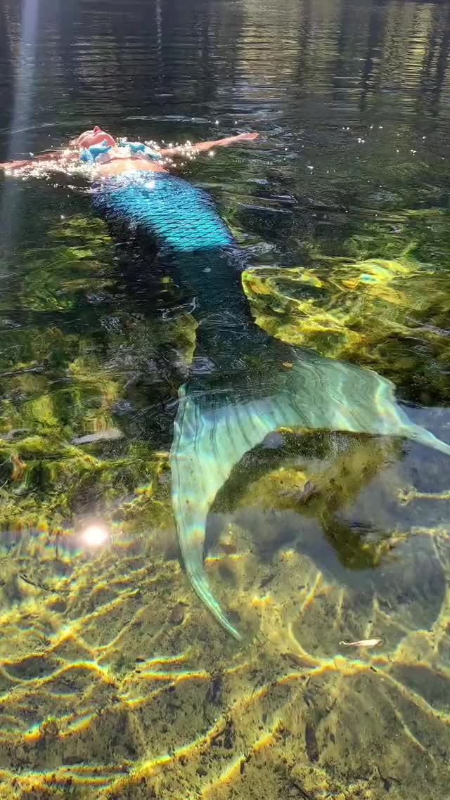  #mermaid #fantasy #cool #underwater #babe #girlswhofreedive #happy #halsey