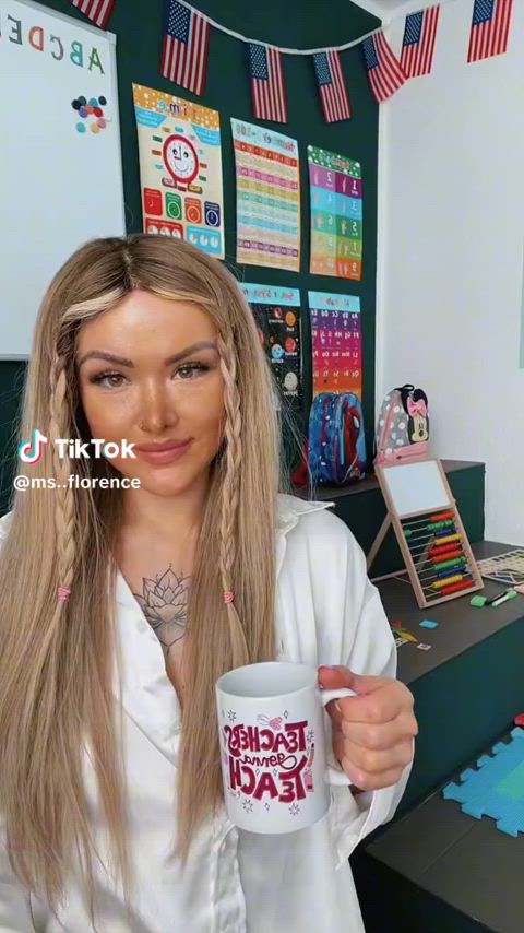 Florence - More tiktok flashing vids on my TT likes