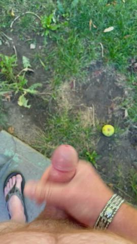 Outdoor jerk off