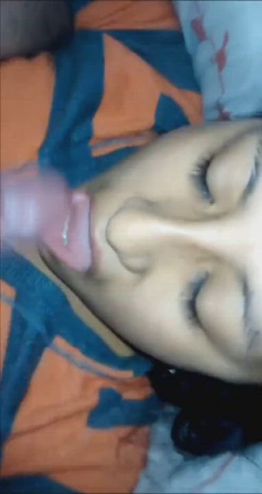 EXTREMELY HORNY BABE GIVING BLOWJOB TO HER BOYFRIEND [LINK IN COMMENT]??